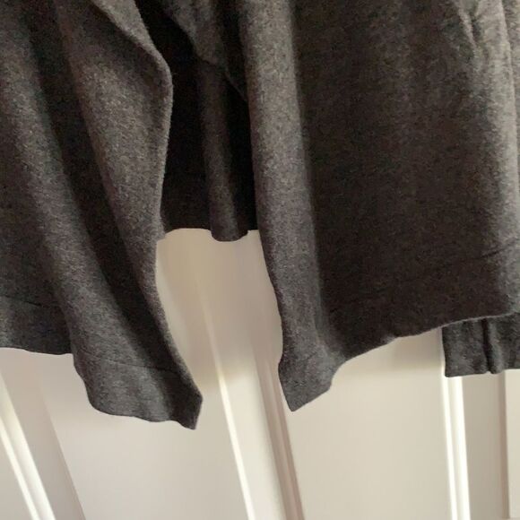 The Limited small open for a sweater - Picture 6 of 6